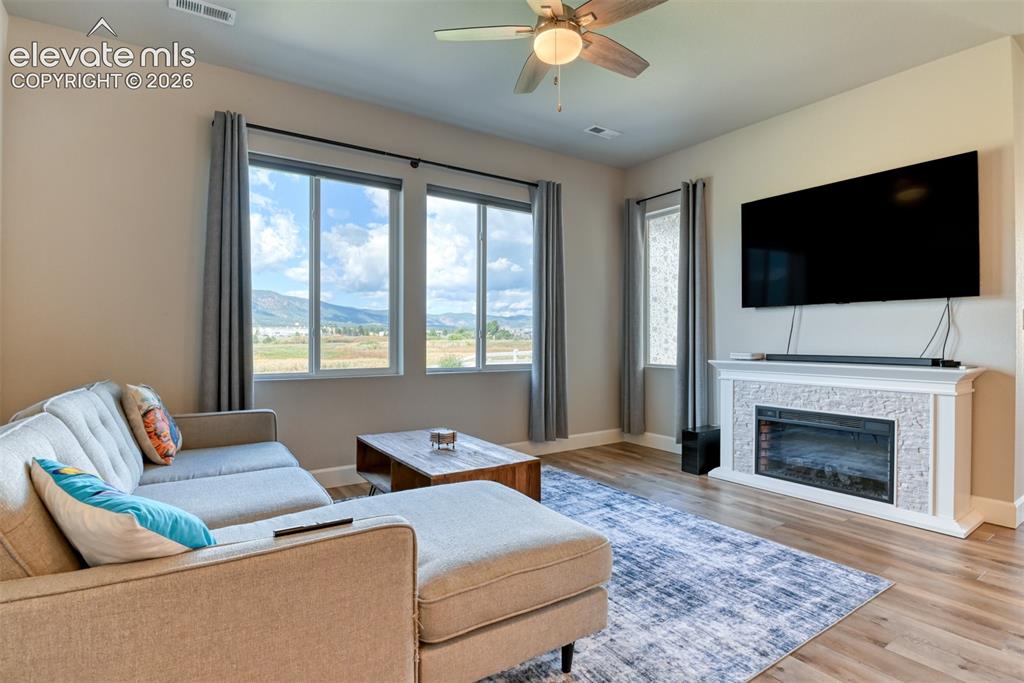 Image 13 of 48: Living Room