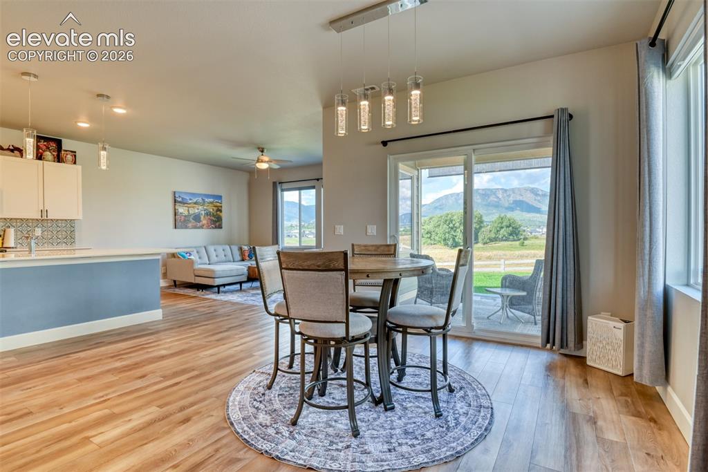 Image 6 of 48: Dining Area