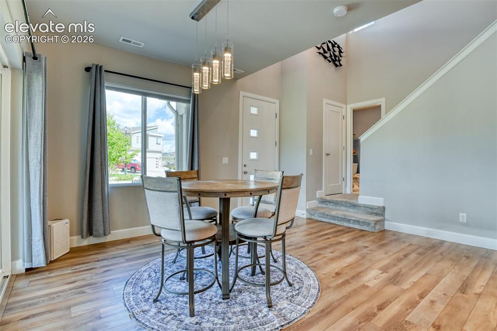 Image 9 of 48: Dining Area