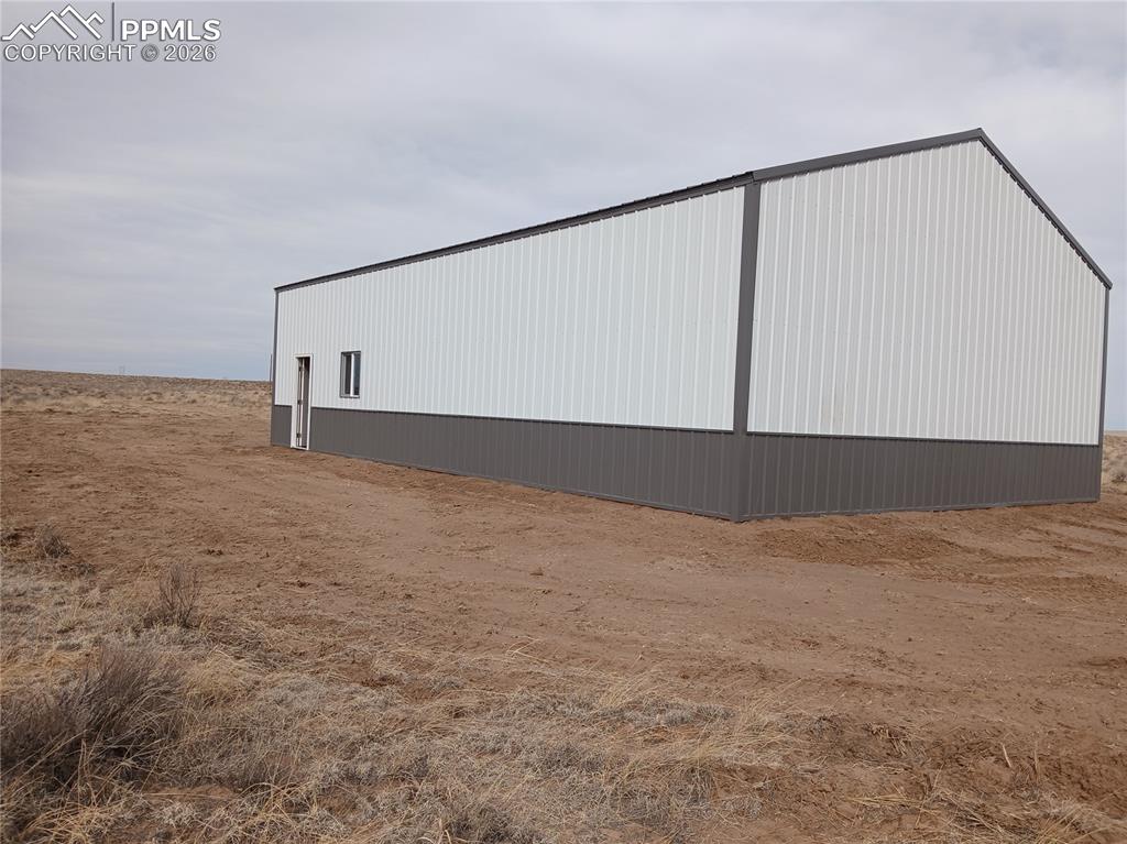 Image 15 of 25: Out Buildings