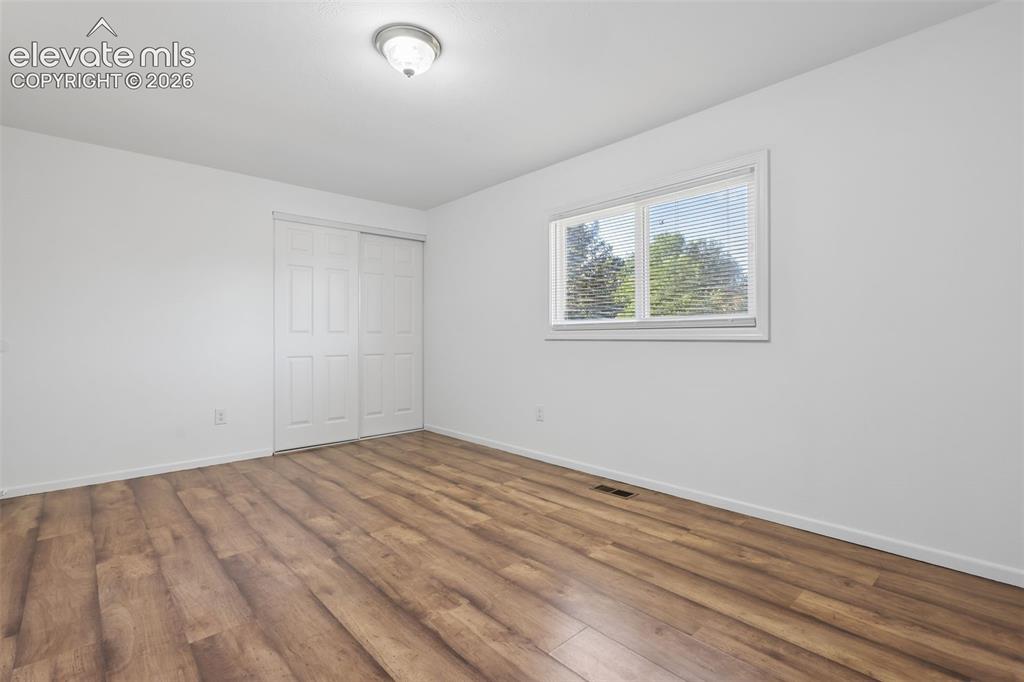 Image 16 of 39: Bedroom