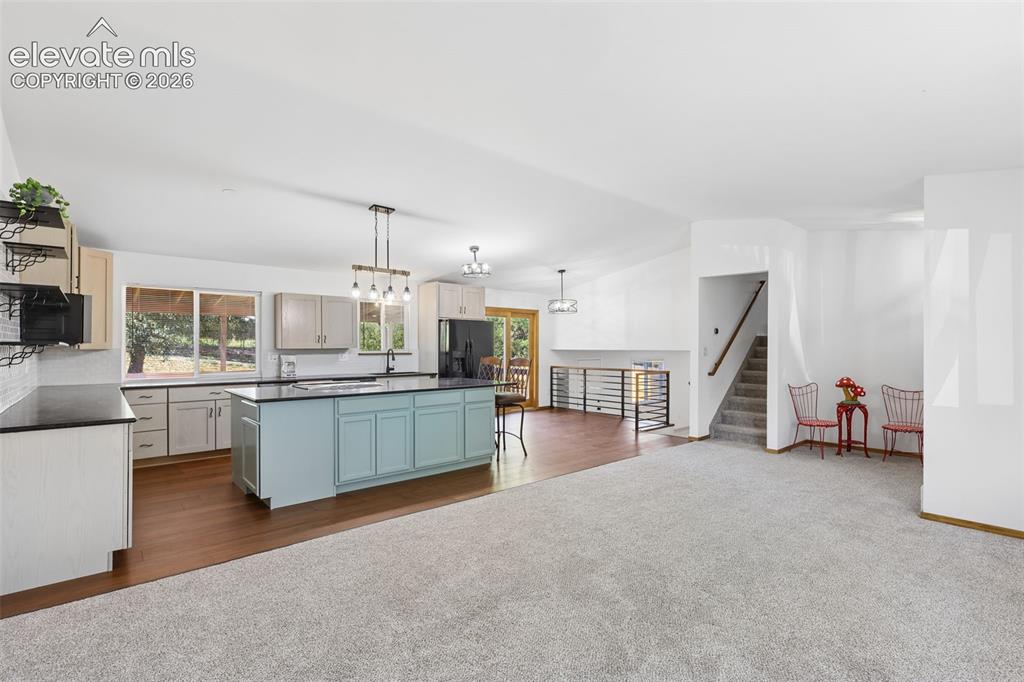 Image 8 of 39: Kitchen