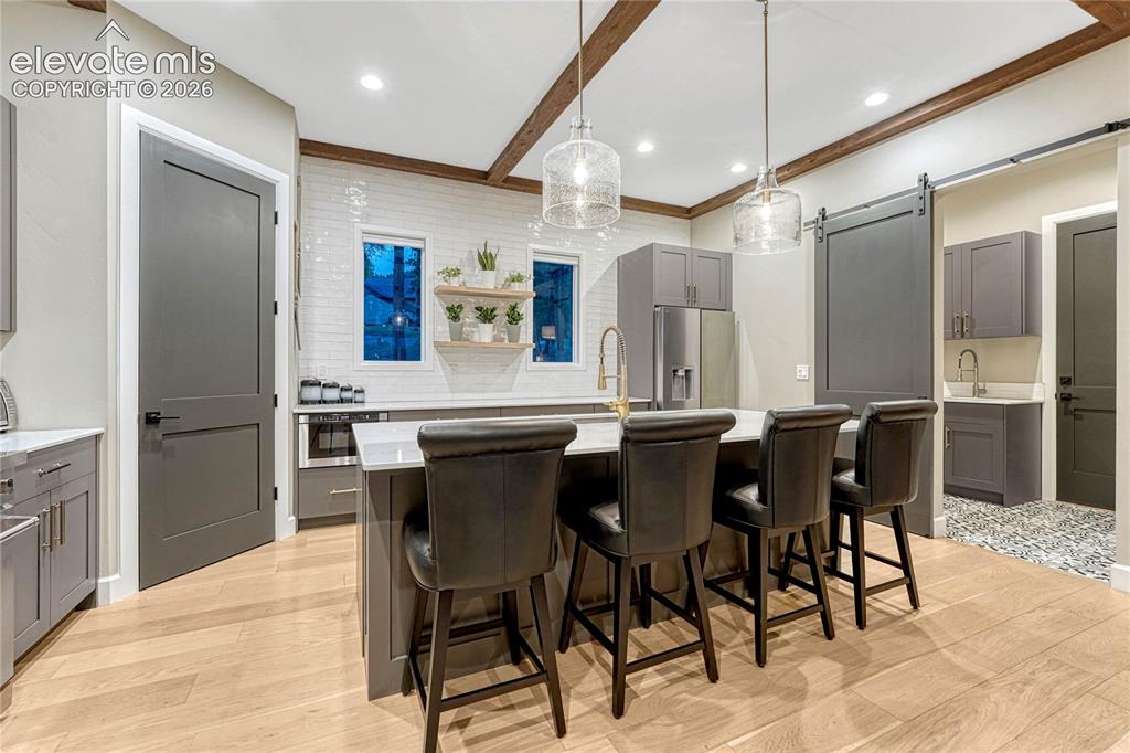 Image 16 of 48: Kitchen