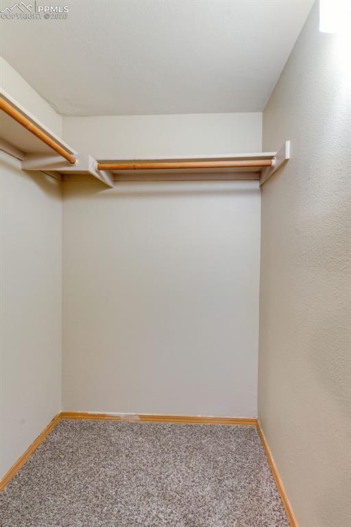 Image 29 of 37: Closet