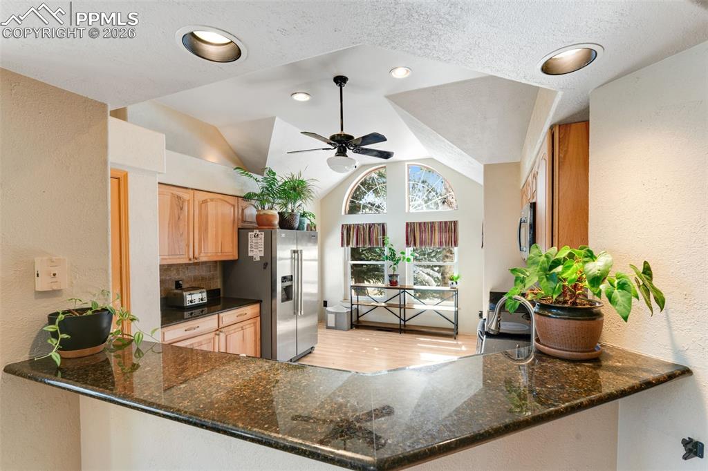 Image 6 of 37: Kitchen