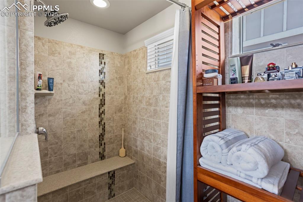 Image 15 of 21: Master Bathroom