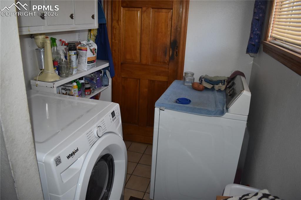 Image 17 of 47: Laundry