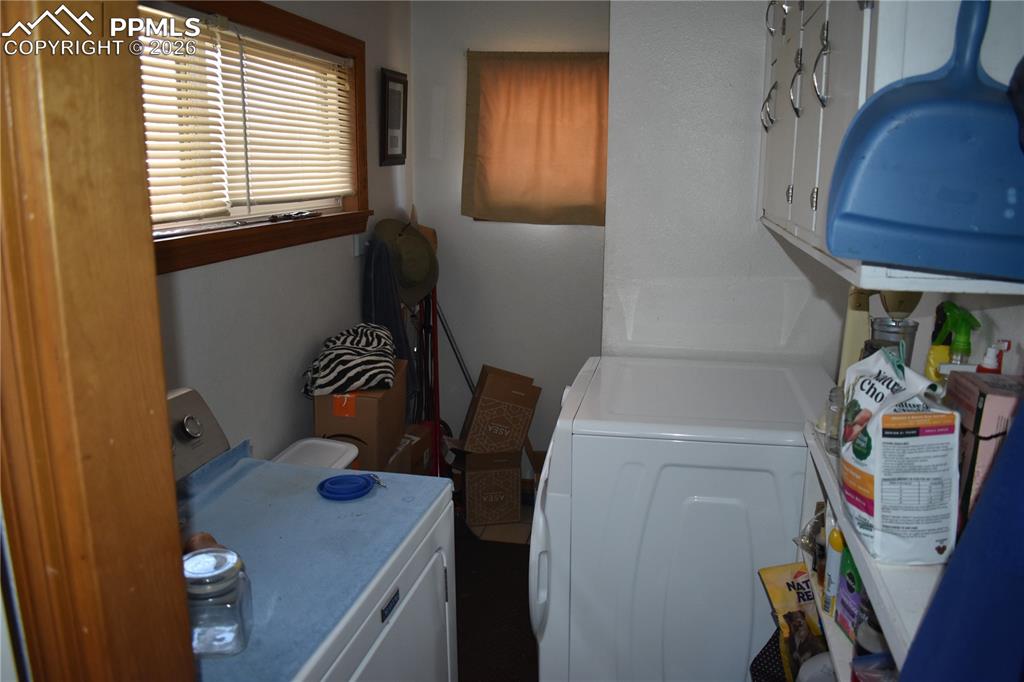 Image 9 of 47: Laundry