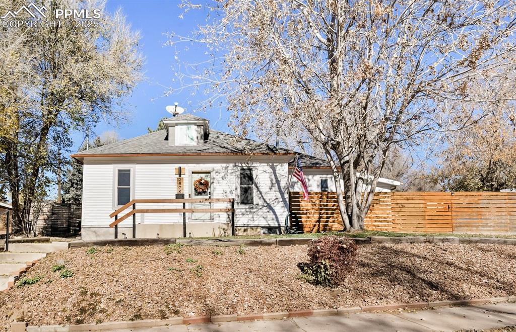 Image 2 of 39: Front of Structure