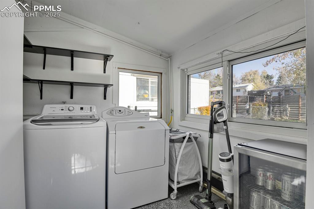 Image 27 of 39: Laundry