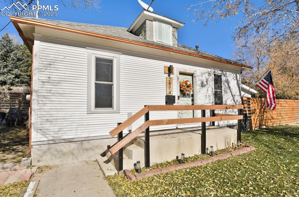 Image 3 of 39: Front of Structure