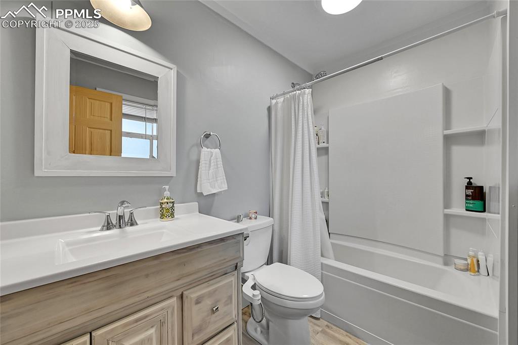 Image 16 of 46: Master Bathroom