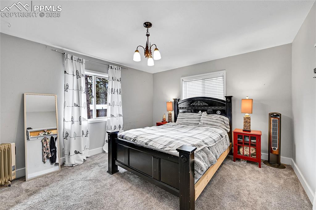 Image 28 of 46: Bedroom