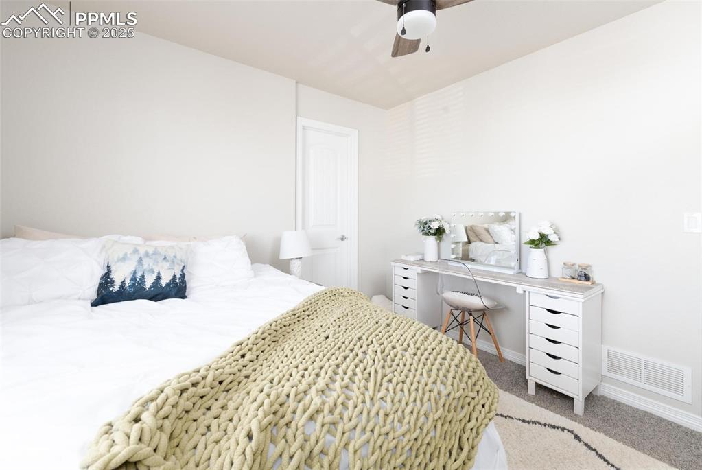 Image 20 of 28: Bedroom