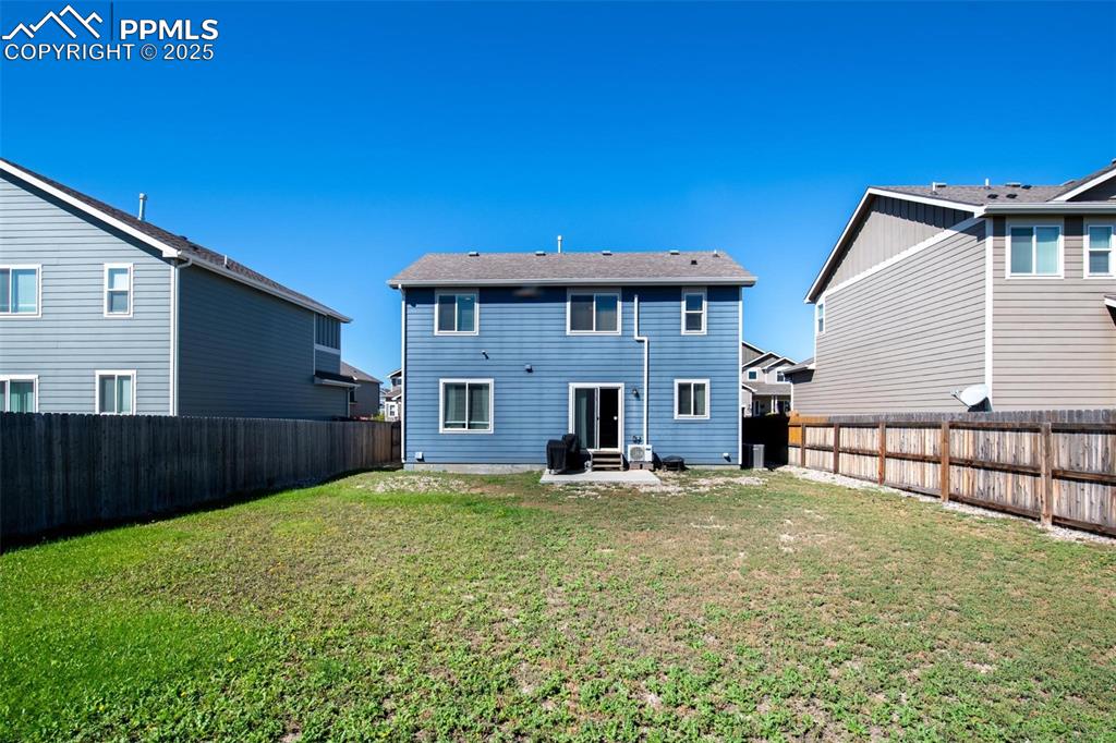 Image 22 of 28: Back of Structure