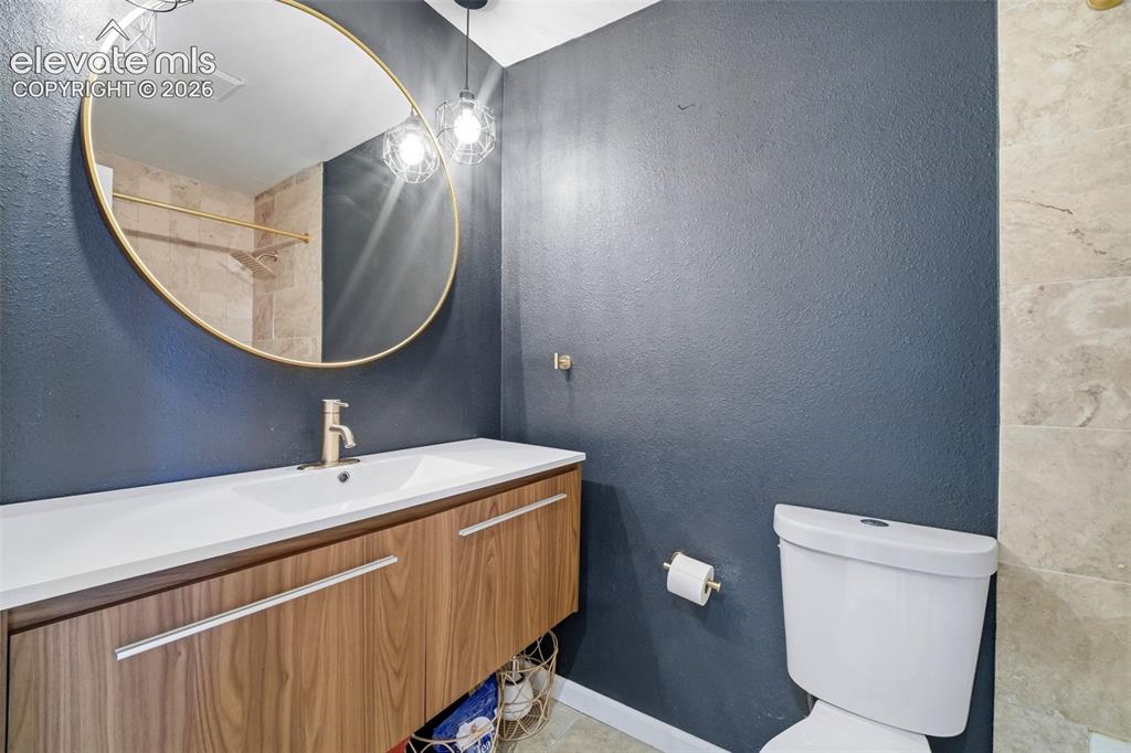 Image 17 of 43: Bathroom