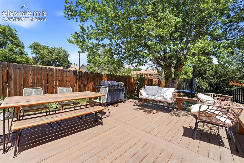 Image 5 of 43: Deck