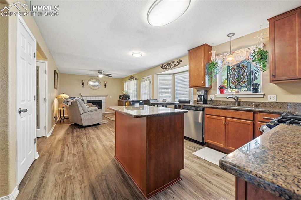 Image 12 of 47: Kitchen