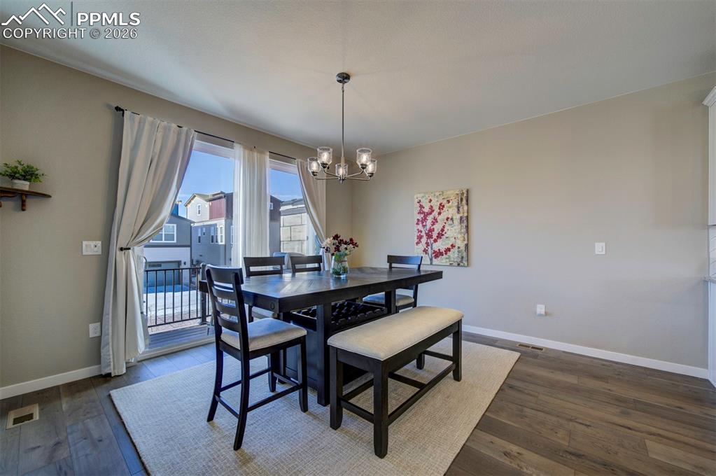 Image 12 of 39: Dining Area