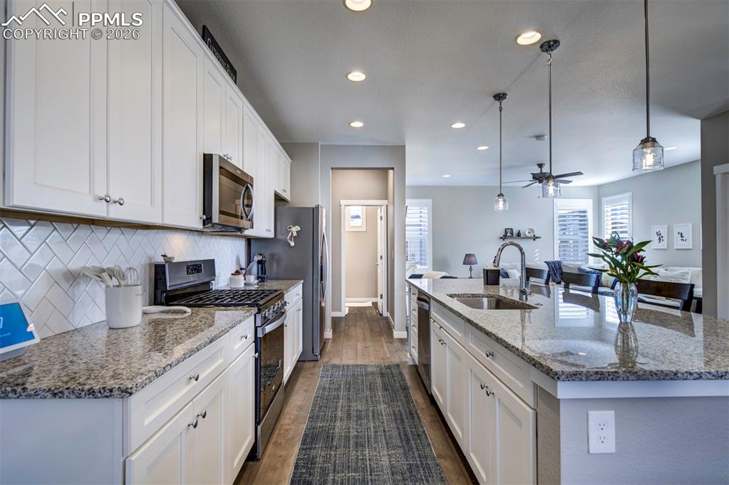 Image 8 of 39: Kitchen