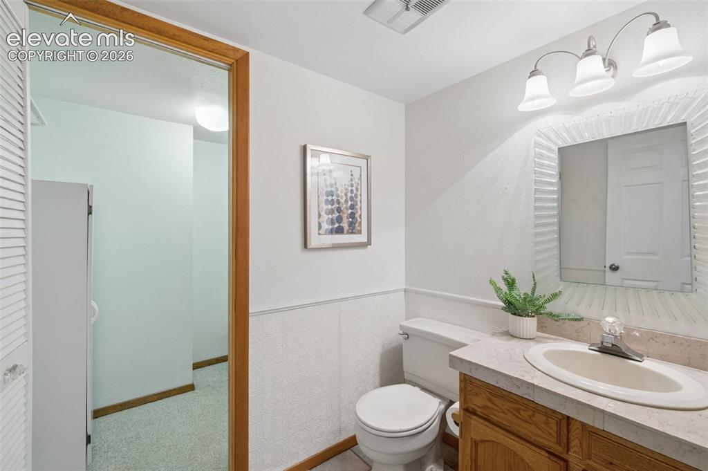 Image 10 of 35: Bathroom