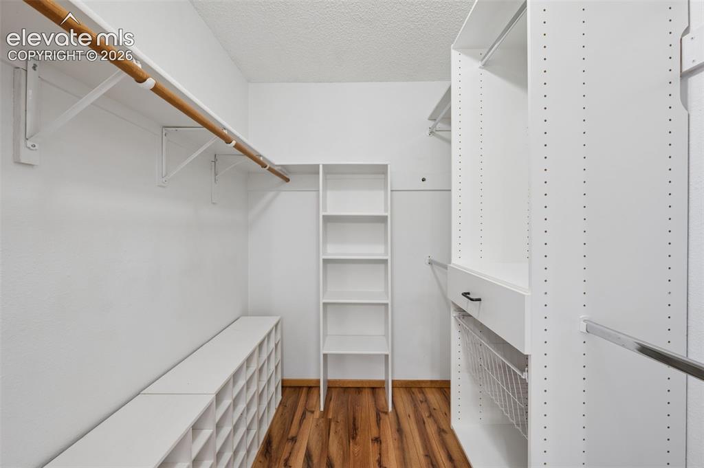 Image 18 of 35: Closet