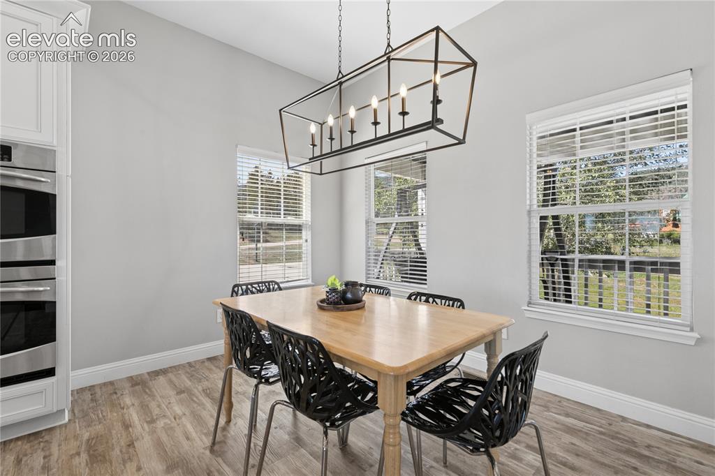 Image 15 of 47: Dining Area