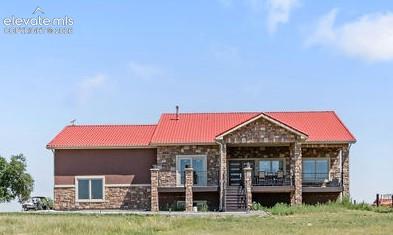 Image 1 of 50: Back of Structure