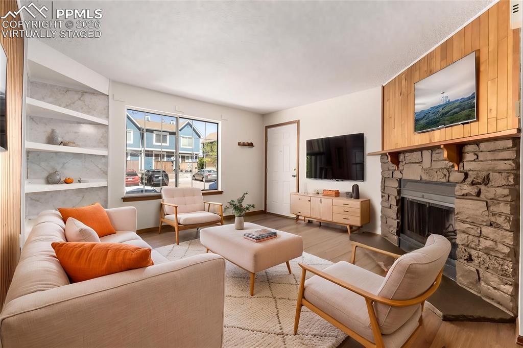 Image 2 of 25: Seller