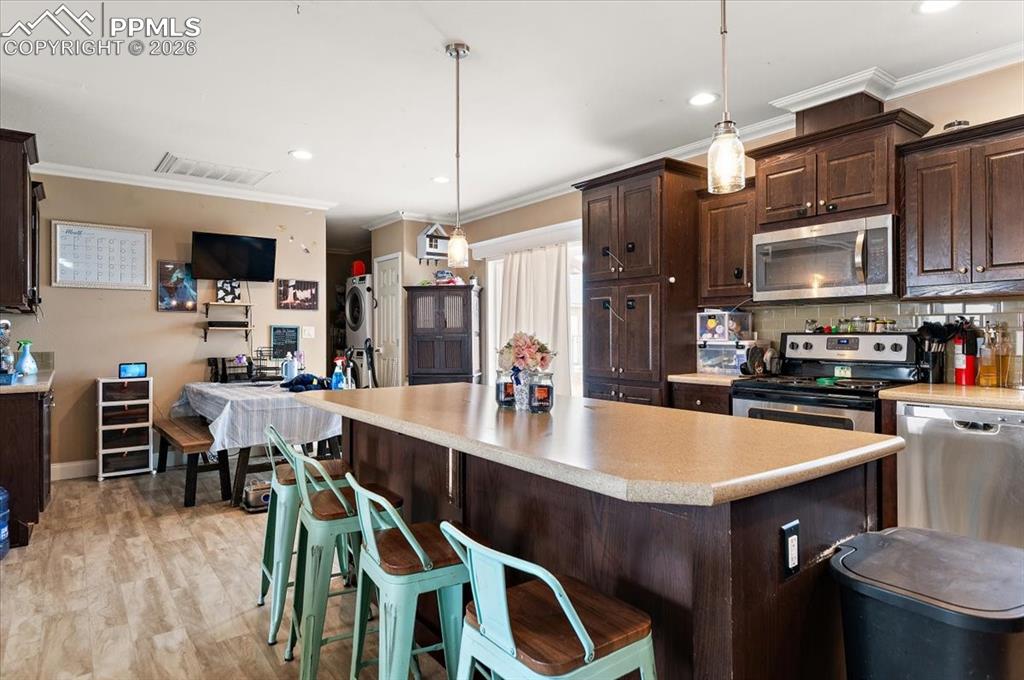 Image 13 of 26: Kitchen