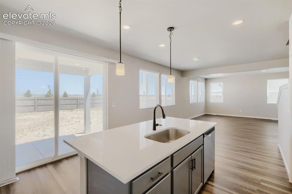 Image 11 of 31: Kitchen