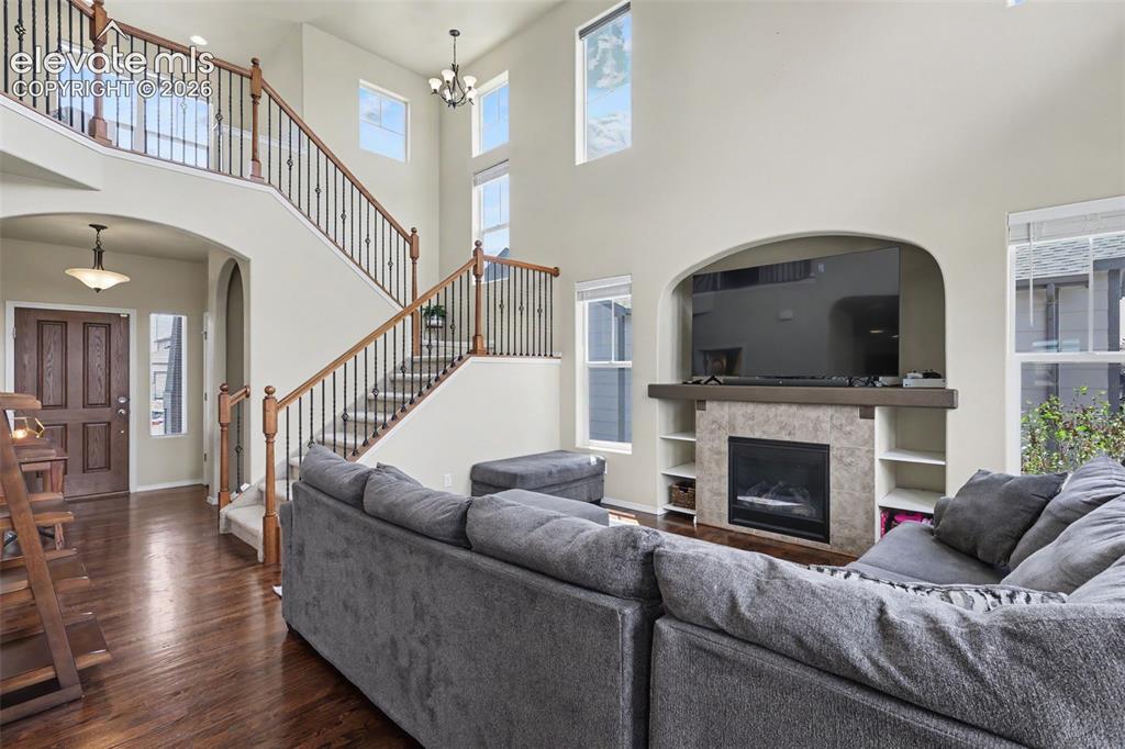 Image 9 of 47: Living Room