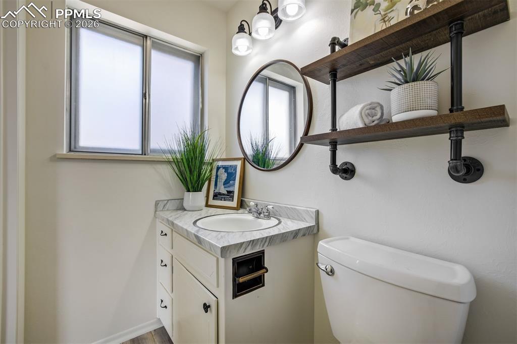 Image 20 of 37: Primary bathroom