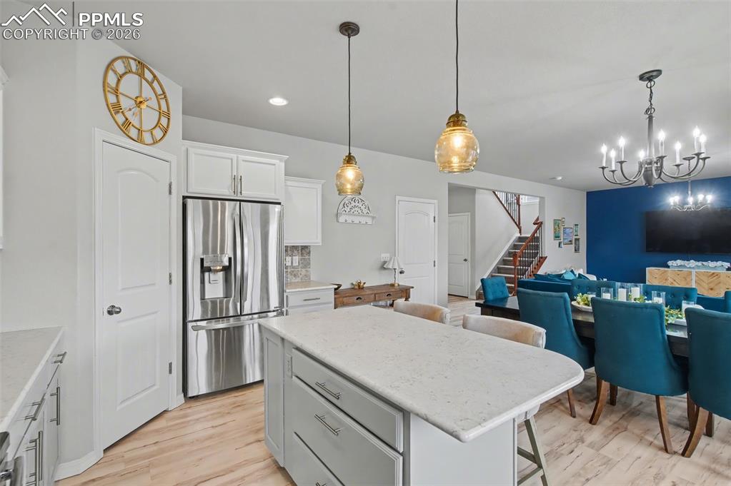 Image 14 of 50: Kitchen