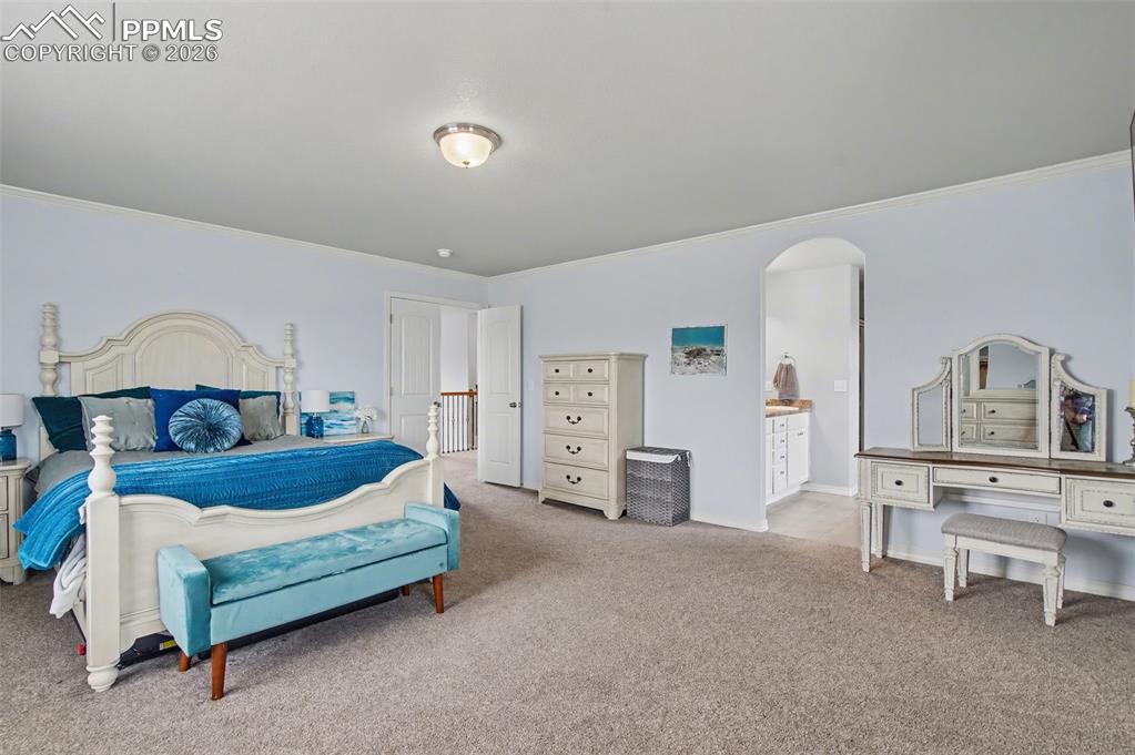 Image 21 of 50: Bedroom