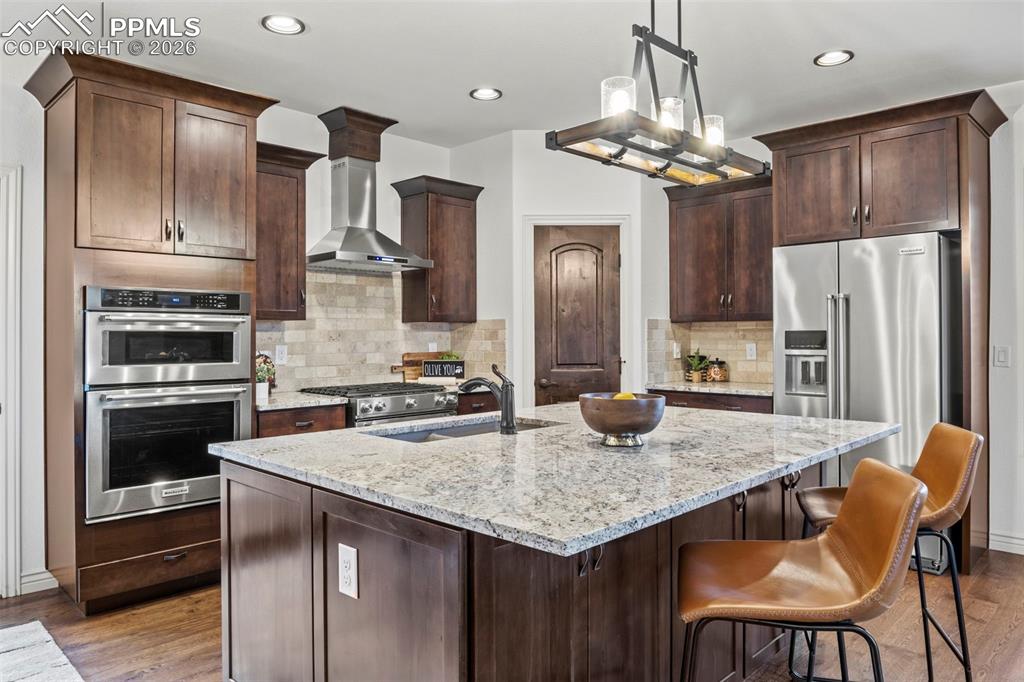 Image 11 of 44: Kitchen