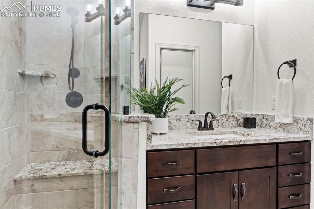 Image 28 of 44: Bathroom