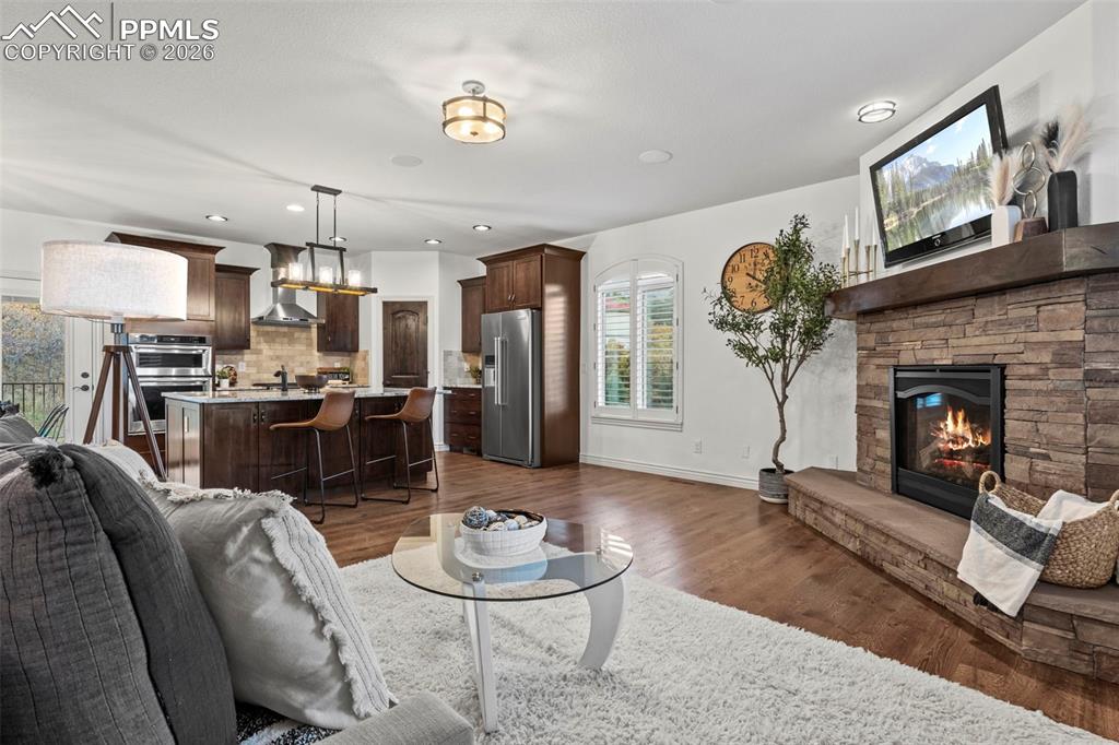 Image 7 of 44: Living Room