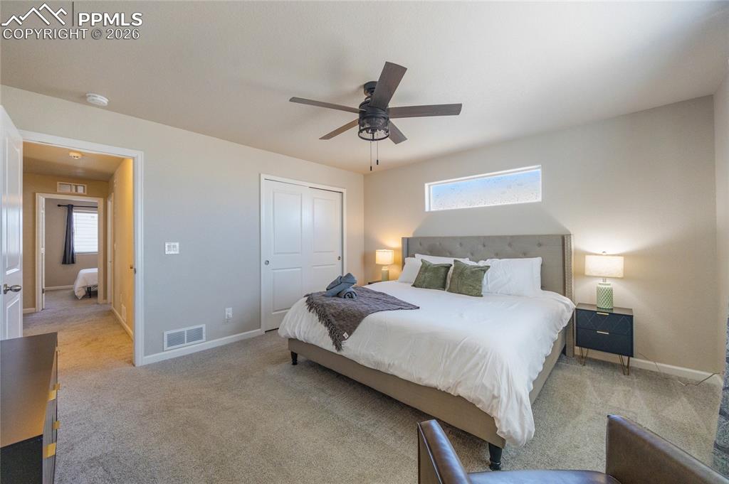 Image 28 of 35: Bedroom