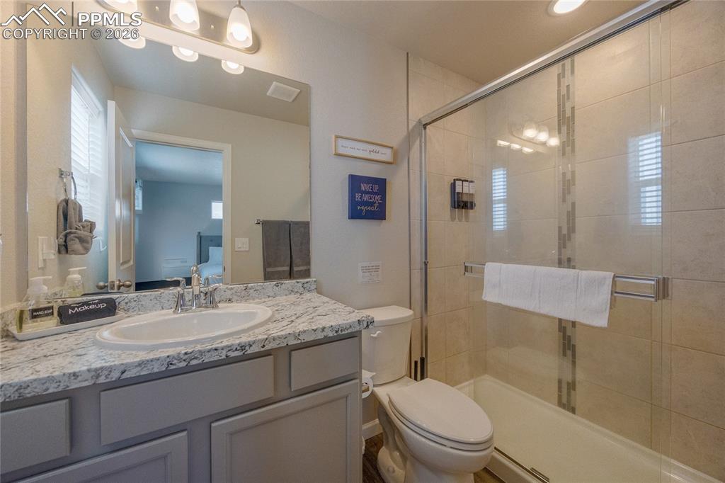 Image 29 of 35: Bathroom