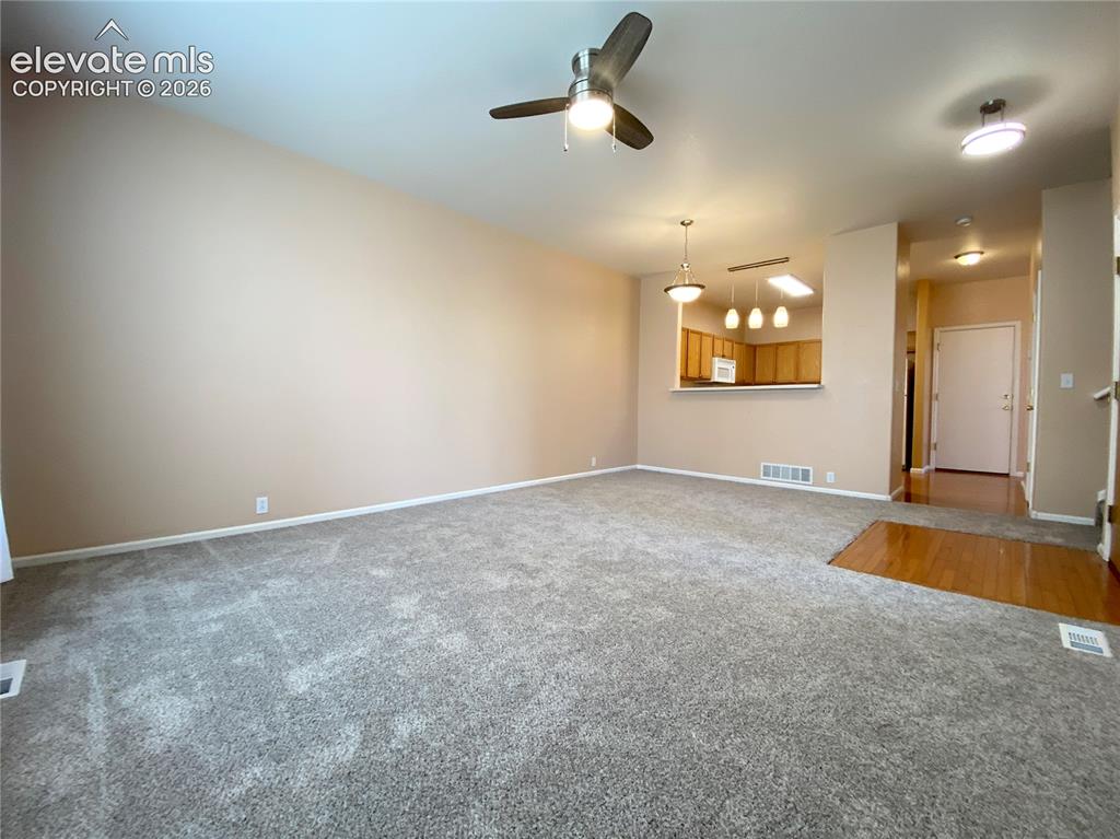 Image 4 of 19: Living Room