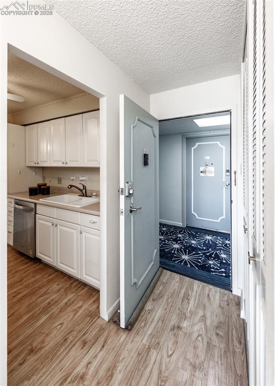 Image 2 of 49: Entrance Foyer