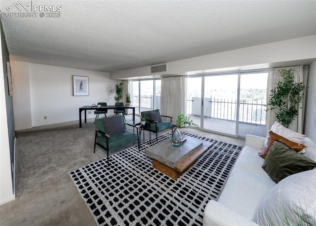 Image 22 of 49: Living Room