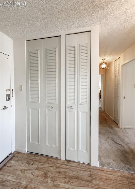 Image 4 of 49: Entrance Foyer