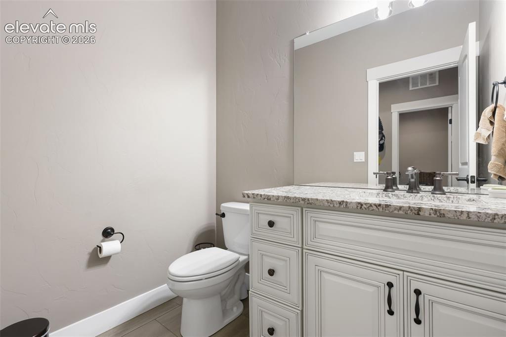 Image 11 of 38: Bathroom