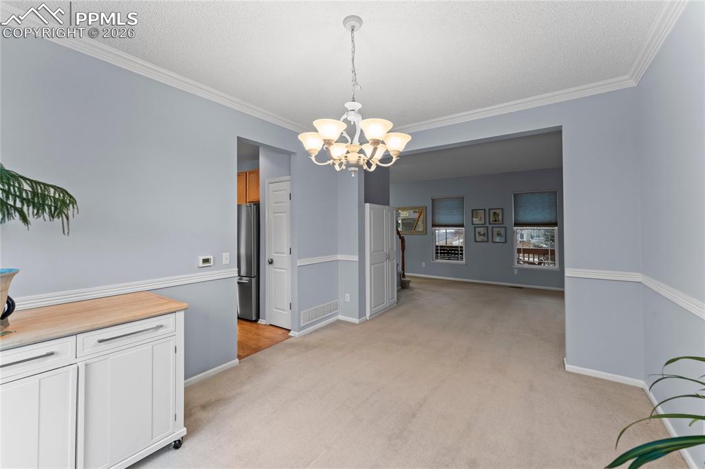 Image 11 of 44: Dining Area