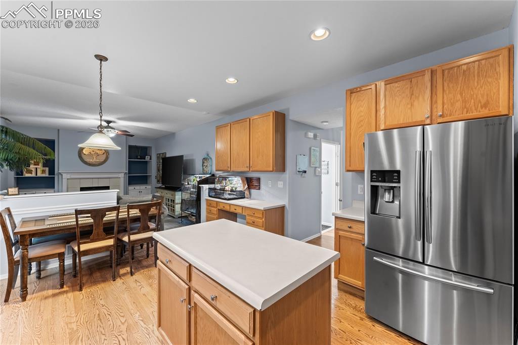 Image 15 of 44: Kitchen