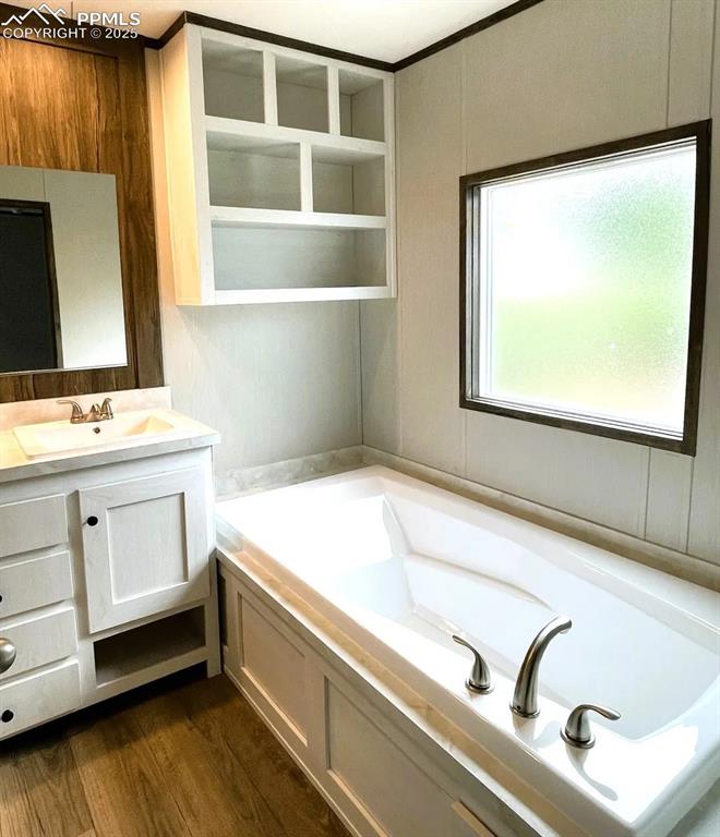 Image 15 of 37: Bathroom