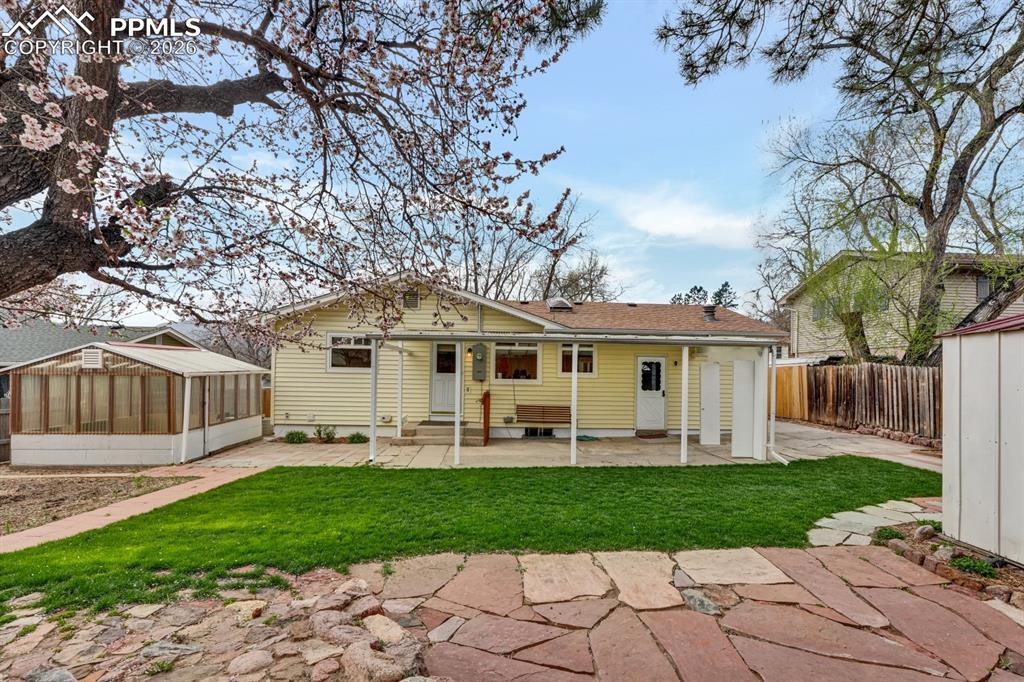 Image 2 of 25: Backyard -lush grass