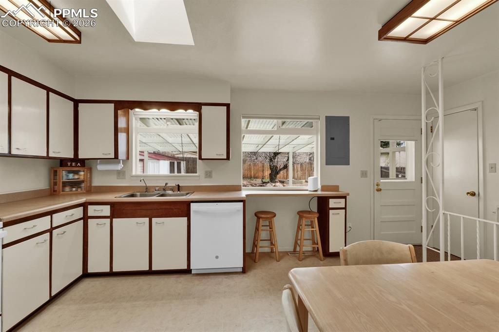 Image 4 of 25: Skylight!